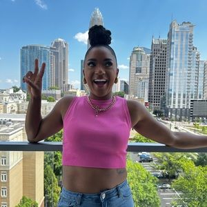 Meet your Posher, Enfiniti